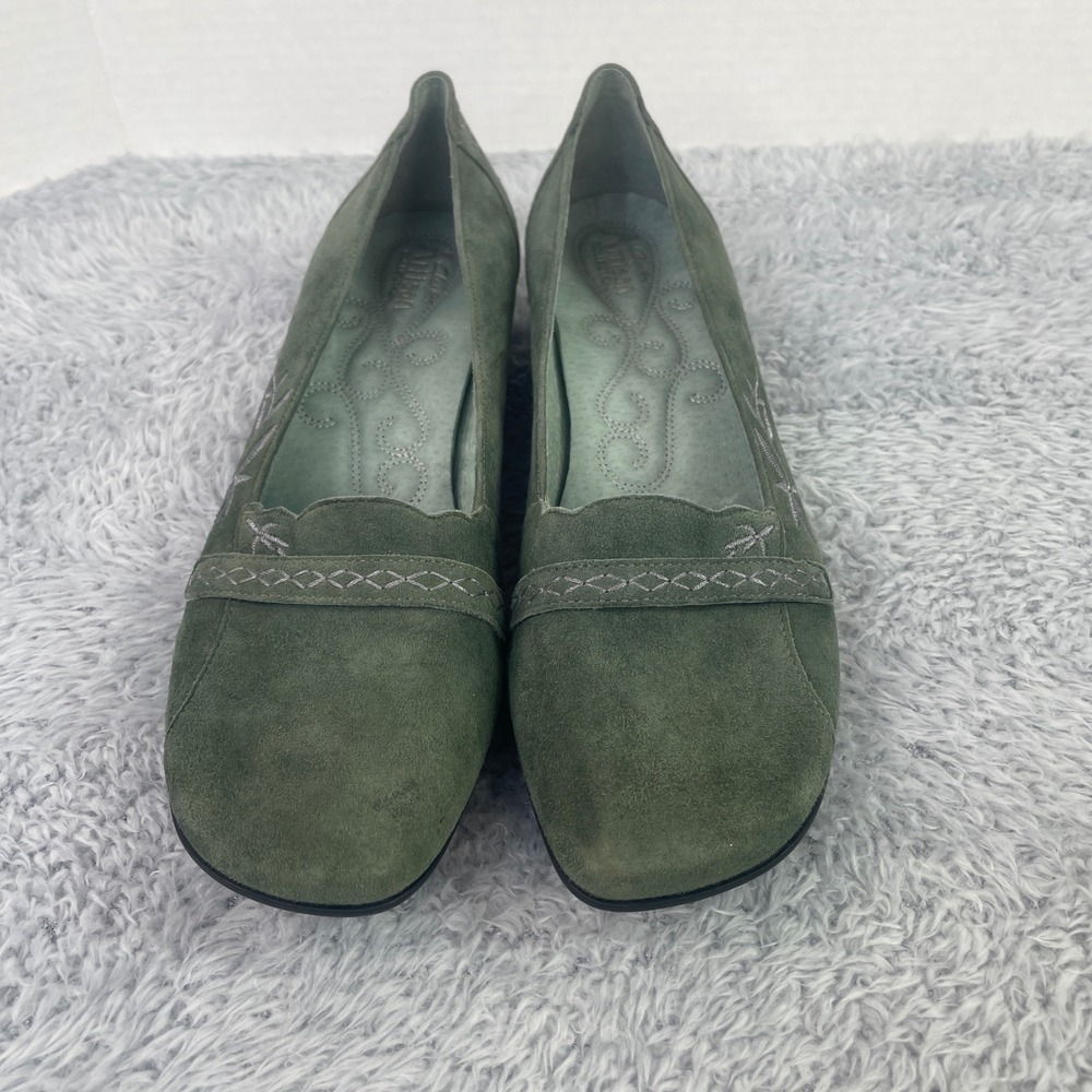 Clarks Artisan Loafers Womens 8M Green Suede Embroidered Slip On Flats - Picture 3 of 8
